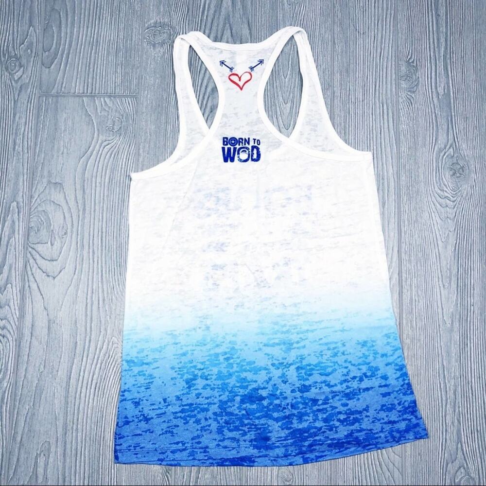 💗 3/$10 💗 Born To Wod ombre graphic workout tank white blue Medium NEW - Picture 5 of 8